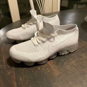New Vapor Max Like White Men’s 9.5